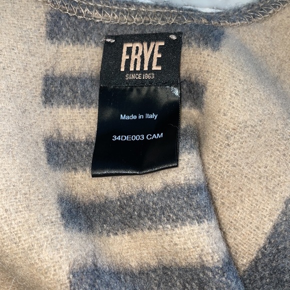 NWOT Frye Wrap/Poncho 100% Wool - Picture 5 of 6